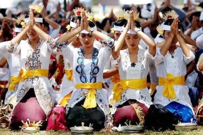 Pakaian Adat Bali Keindahan dalam Warisan Budaya