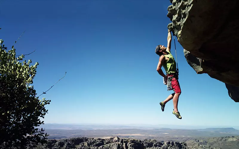Cliffhanger: Ujian Adrenalin dan Ketegangan di Puncak Ketidakpastian