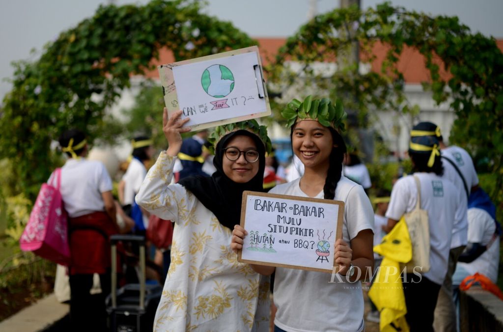 Generasi Muda Mengubah Dunia: Kisah Inspiratif Aktivis Lingkungan di Indonesia